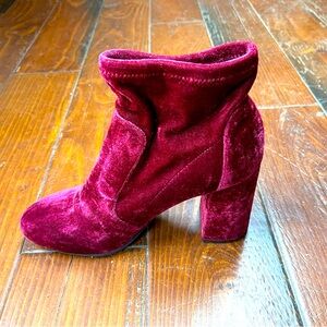 Abound Burgundy Velvet Booties Size 7.5